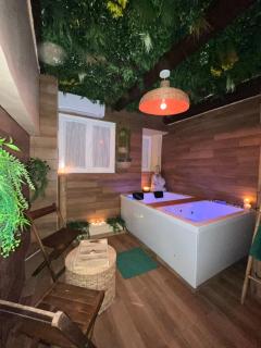 Le balneo jacuzzi Vieil Antibes Safranier - Antibes - 8
