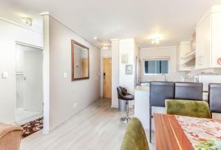 Lagoon Beach 227A by CTHA - Cape Town - 8