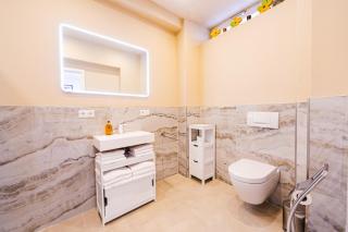 Lit Living: Luxury - Box Spring - Zwischen MA und HD - Netflix - 8 Personen - 4