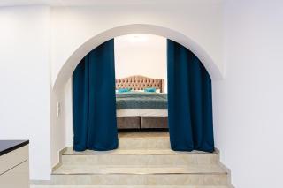 Lit Living: Luxury - Box Spring - Zwischen MA und HD - Netflix - 8 Personen - 7