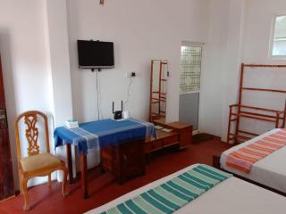 Happy Stay Holiday Inn - Hikkaduwa - 3
