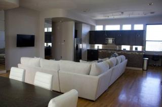 Spacious 3 Bed, 3.5 Bath in Montrose -Gym Included - 2