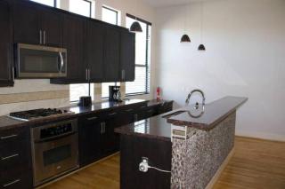 Spacious 3 Bed, 3.5 Bath in Montrose -Gym Included - 0