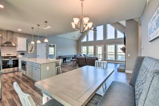 Lake Keowee Getaway Boat Dock, Deck, Grill! - Salem - 4