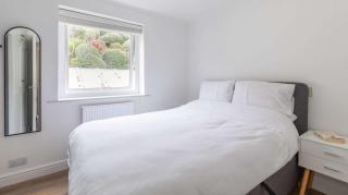 Brand New Central Balcony Flat - Hastings Holidays - Newport Beach - 7