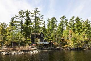 Charming Stop Island Cabin with Boat Dock and Beach! - 7