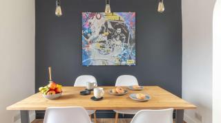 One Bed Top Floor, Brand New, Central Old Town - 3