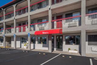Red Roof Inn Stockton - Stockton - 8