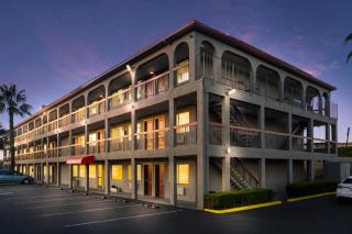 Red Roof Inn Stockton - Stockton - 7