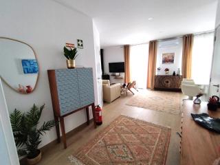 HYPERCENTER PENTHOUSE @ true heart of old town - 4