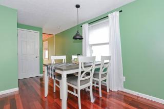 *NEW* Beautiful 3 floor Townhome with Sauna - Manchester - 9