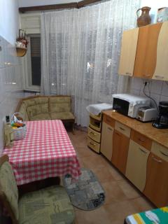 Apartament Ferdinand, ultracentral Constanta, 2 camere, max 4 persoane - Constanza - 8