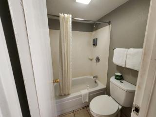 Americas Best Value Inn and Suites Little Rock - 5