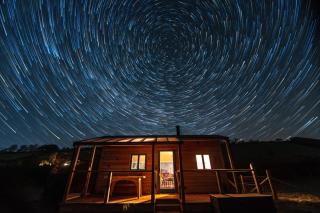 Dôl Swynol Glamping Luxury cabin with outdoor bath - 8