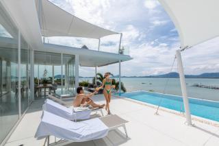 Indulge in Your Dream Getaway at Gemini Villa 6 Bedrooms, Private Beach, and Yamu Pier Sea Views - 1