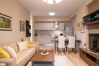 City View Apartment - 3 Bedrooms - Free Parking - Family Complex - 5 Min to Metro - 0