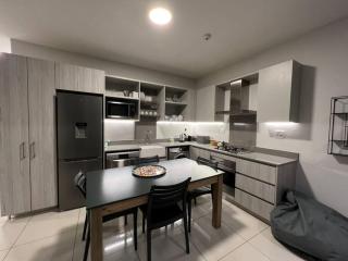 Stunning 2 Bedroom Apartment in Rosebank Central - Joanesburgo - 2