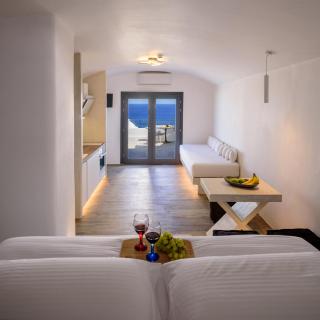 LF Suites & Villas - Imerovigli - 1