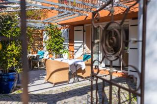 Appartement de caractère Le Camélia, 56m², dans propriété au calme avec piscine by le Mas de Louise et Sacha - Solliès-Toucas - 0