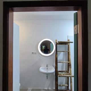 Roots Hotel Senggigi - 8