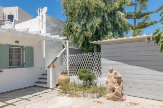Lina and Babis' Home - Adamantas - 3