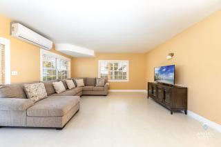 Bright and Roomie Bottle Creek Apartments - 8