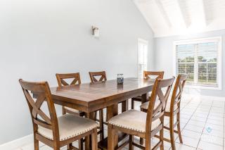 Bright and Roomie Bottle Creek Apartments - 3