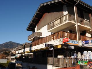 Appartement rénové avec mezzanine et balcon au cœur de Samoëns, idéal pour famille nombreuse - FR-1-624-69 - Samoëns - 3