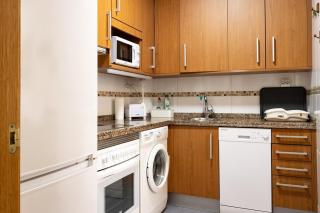 MyHouseSpain - Apartamento con patio en frente de la playa - Gijón - 1