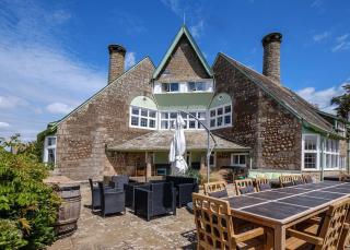 The Beach House-Devon- On the beach- sleeps 20 - 5