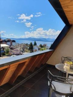 Lenga De Fuego Apartamentos Deluxe Bariloche - San Carlos de Bariloche - 0
