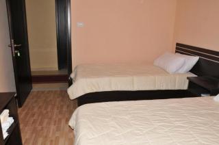 Garden Hotel - Gjirokastër - 1