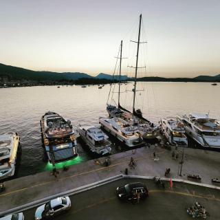 The Manessi City Boutique Hotel - Poros - 8