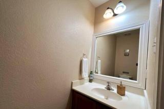 Cozy 3-bed Garden Home - 10 mins to UT Stadium and Downtown Austin - Austin - 7