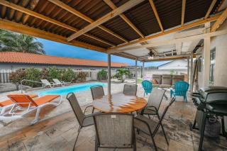 New listing 2 storey villa, Peaceful location. Close to beaches - Palm-Eagle Beach - 3