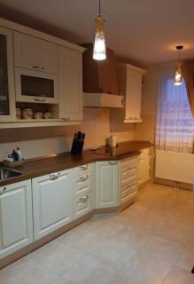 Central Luxury Apartment - Pale - 8