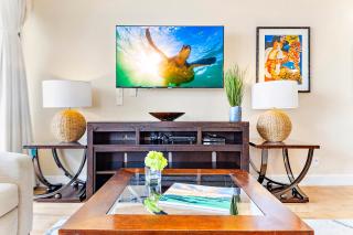 Waikiki Banyan 1BR with Great Ocean Views, Steps to Beach & Parking! - Honolulu - 1