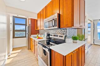 Waikiki Banyan 1BR with Great Ocean Views, Steps to Beach & Parking! - Honolulu - 6