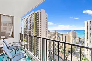 Waikiki Banyan 1BR with Great Ocean Views, Steps to Beach & Parking! - 9