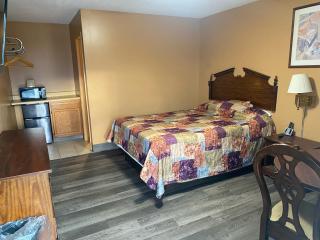 Hoosier Travel Lodge - Jeffersonville - 2