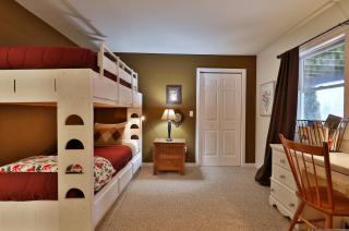 The Tanglewood Lodge- Amazing Ski Home for Groups, Hot Tub, Close to Killington Resort! home - 5