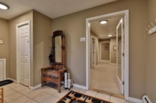 The Tanglewood Lodge- Amazing Ski Home for Groups, Hot Tub, Close to Killington Resort! home - 2
