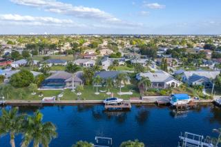 Gulf Access, Sleeps 14 - Calusa Paradise - Cape Coral - 5
