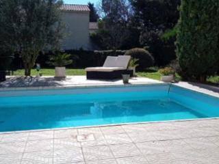 Lovely holiday home with private pool - Orange - 1