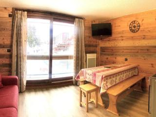 Bel appartement rénové 2 pièces + cabine, 6 pers, balcon, piscine, skis aux pieds - FR-1-267-247 - Villarembert - 0