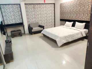 The Grand Takshak Hotel - 7