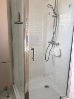 Studio 35m2 à 3 km de la gare d Angoulême avec draps et linge de maison fournis - 2