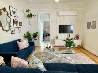 Gorgeous Arthouse Queenslander In Ipswich - 0