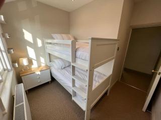 Central Knutsford - 1