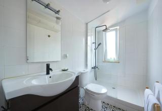 Bright Apt w Balcony, AC, Parking, By TimeCooler - Lisboa - 6